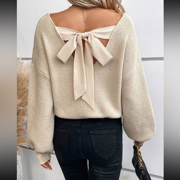 Cozy tie back V neck sweater top - Picture 12 of 12